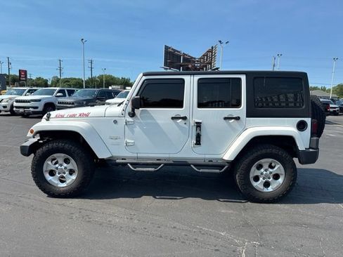 Used 2015 Jeep Wrangler Unlimited Sahara w/ Max Tow Package AWD/4WD image 5