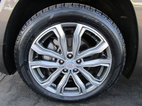 Used 2019 GMC Terrain Denali w/ Comfort Package image 2