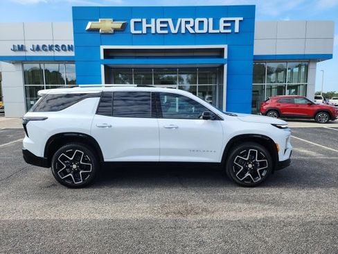 New 2026 Chevrolet Traverse High Country w/ LPO, Floor Liner Package image 5