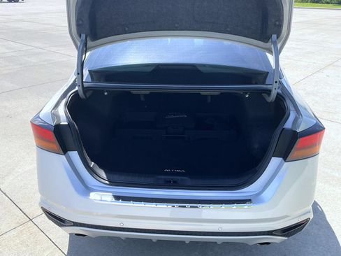 Used 2023 Nissan Altima 2.5 SL AWD/4WD image 9