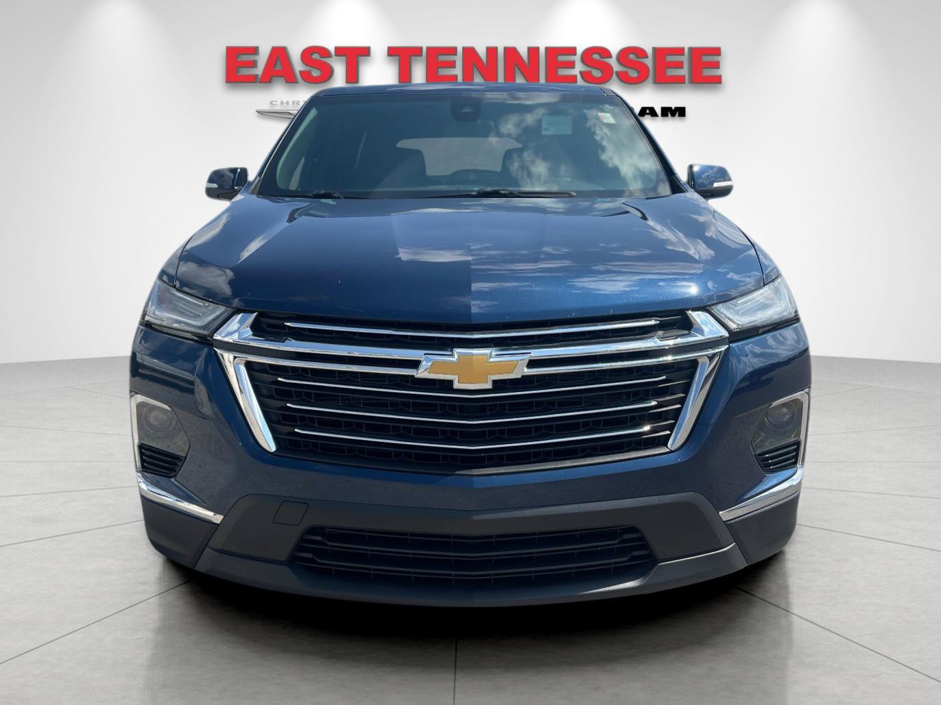 Used 2023 Chevrolet Traverse LT FWD image 9