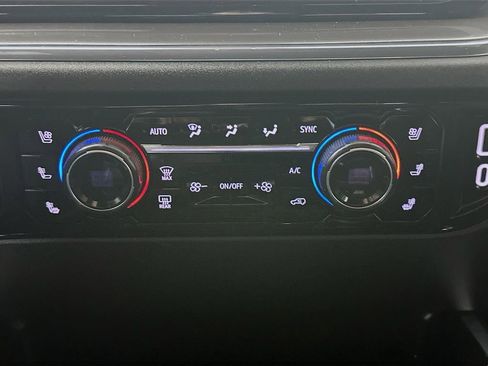 Used 2024 Chevrolet Silverado 3500 High Country w/ High Country Premium Package image 18