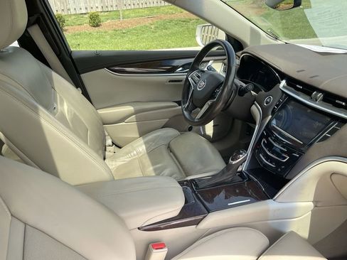 Used 2014 Cadillac XTS Luxury w/ Driver Awareness Package image 30