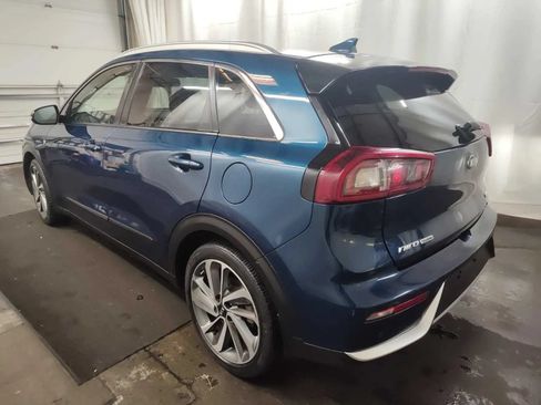 Used 2019 Kia Niro Touring FWD image 2