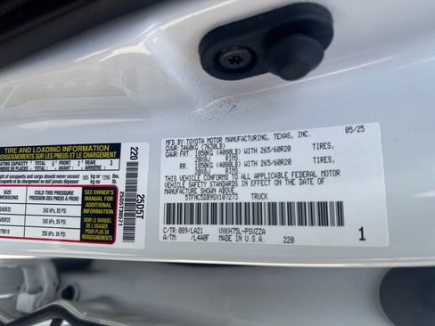 Used 2025 Toyota Tundra Platinum w/ Tow Tech Package image 32