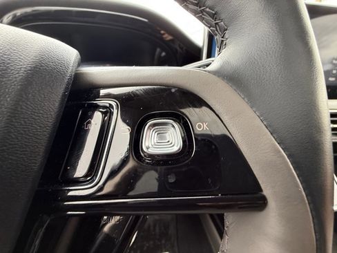 Used 2023 Lincoln Corsair Reserve w/ Equipment Group 201A image 32