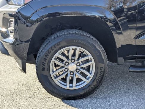 Certified 2024 Chevrolet Colorado LT w/ LT Convenience Package image 11