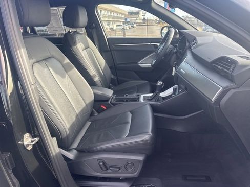 Used 2025 Audi Q3 2.0T Premium image 19