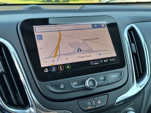 Used 2024 Chevrolet Equinox LT FWD image 25