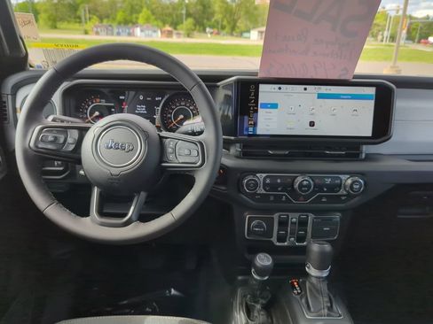 New 2025 Jeep Gladiator Sport image 41