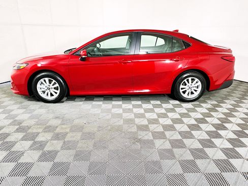 Used 2026 Toyota Camry LE w/ Convenience Package image 6