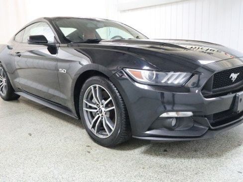 Used 2017 Ford Mustang GT Premium w/ Equipment Group 401A RWD image 5