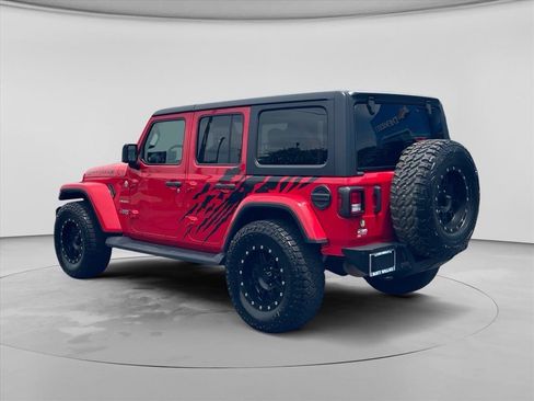 Used 2021 Jeep Wrangler Unlimited Sahara AWD/4WD image 5