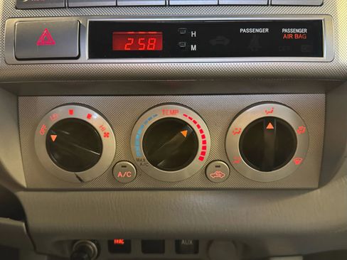 Used 2011 Toyota Tacoma Pickup 4D 6 ft w/ TRD Off-Road Pkg image 20