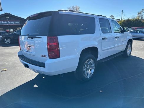 Used 2007 GMC Yukon XL SLT w/ SLT Preferred Equipment Group image 6