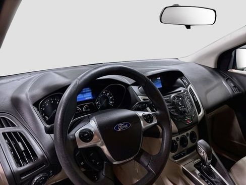 Used 2014 Ford Focus SE FWD image 10