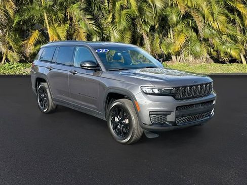 Used 2024 Jeep Grand Cherokee L Altitude AWD/4WD image 2