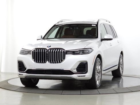 Used 2021 BMW X7 xDrive40i w/ Premium Package AWD/4WD image 3