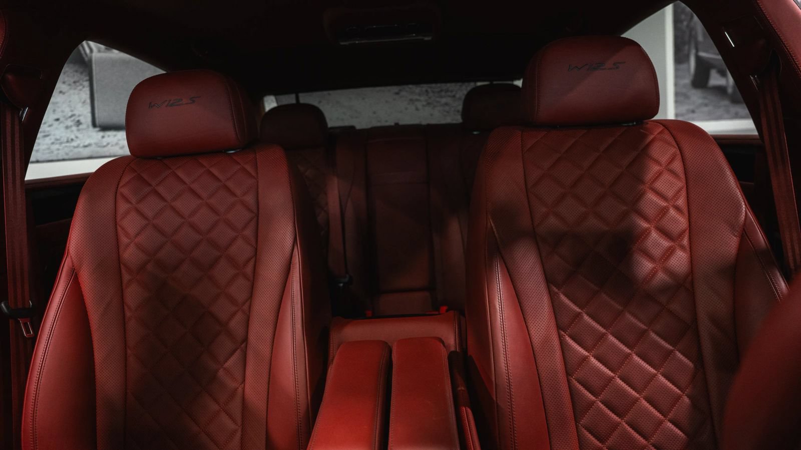 Used 2018 Bentley Flying Spur S W12 AWD/4WD image 16