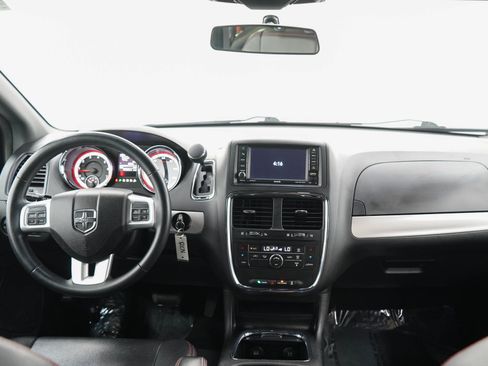 Used 2016 Dodge Grand Caravan R/T FWD image 14