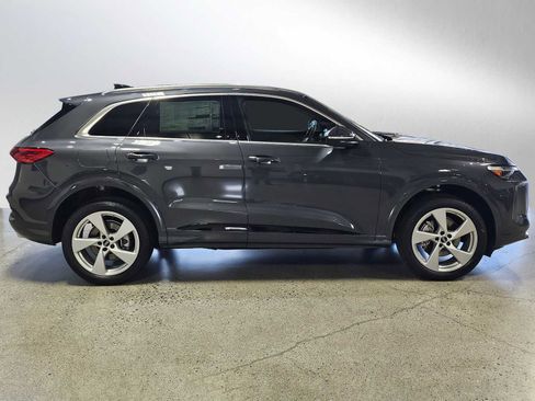New 2025 Audi Q5 Premium Plus image 8