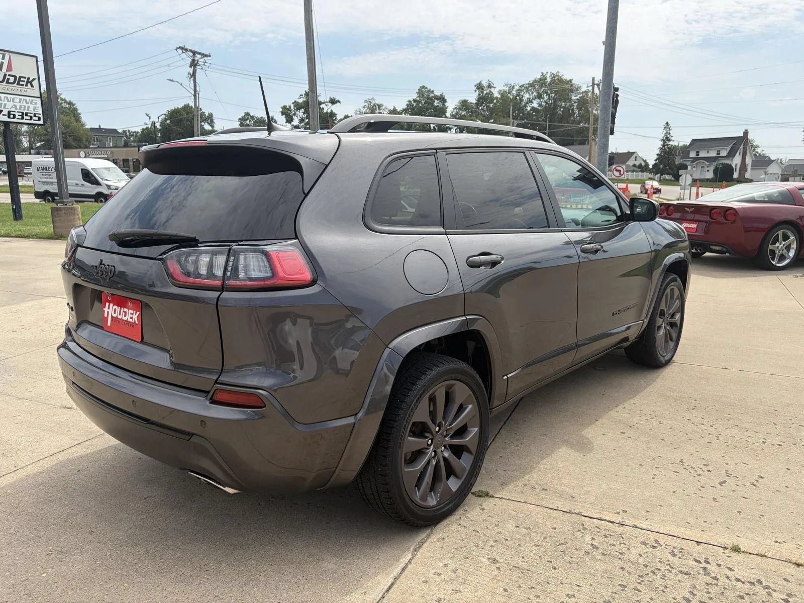 Used 2020 Jeep Cherokee High Altitude AWD/4WD image 8