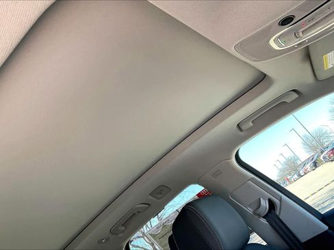 Used 2021 Audi Q5 Prestige w/ Prestige Package image 13