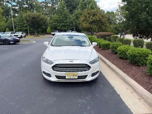 Used 2013 Ford Fusion SE FWD image 12