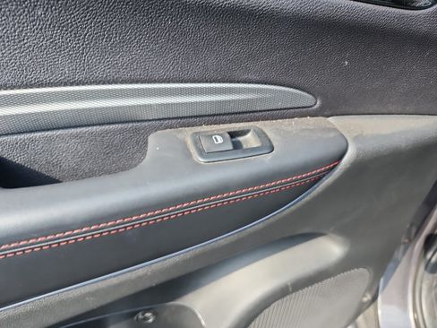 Used 2018 Dodge Durango R/T w/ Technology Group AWD/4WD image 14