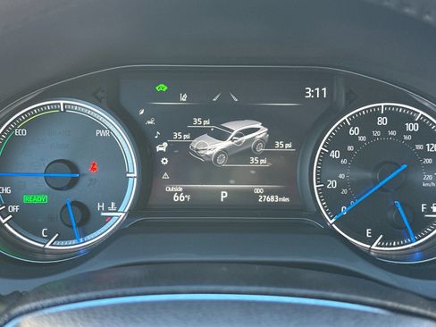 Used 2023 Toyota Venza Nightshade image 29