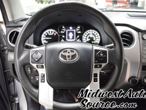 Used 2020 Toyota Tundra SR5 w/ SR5 Convenience Package AWD/4WD image 16