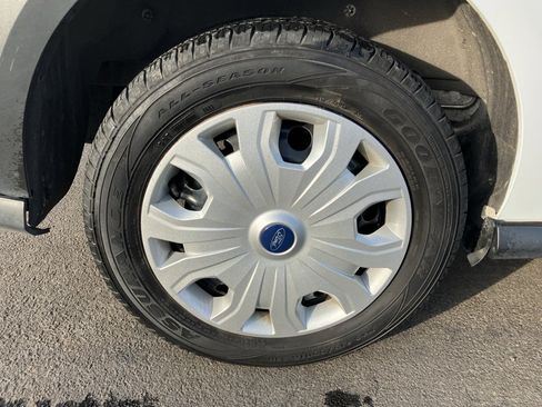 Used 2020 Ford Transit Connect XL image 10
