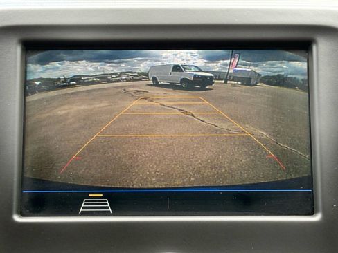 Used 2019 Chevrolet Equinox LT image 20