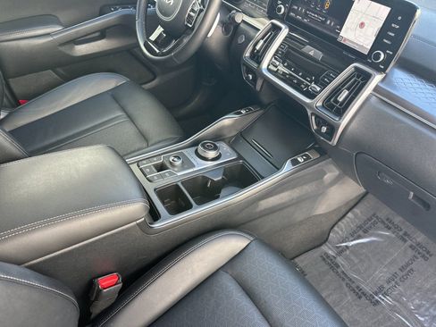 Used 2022 Kia Sorento S AWD/4WD image 17