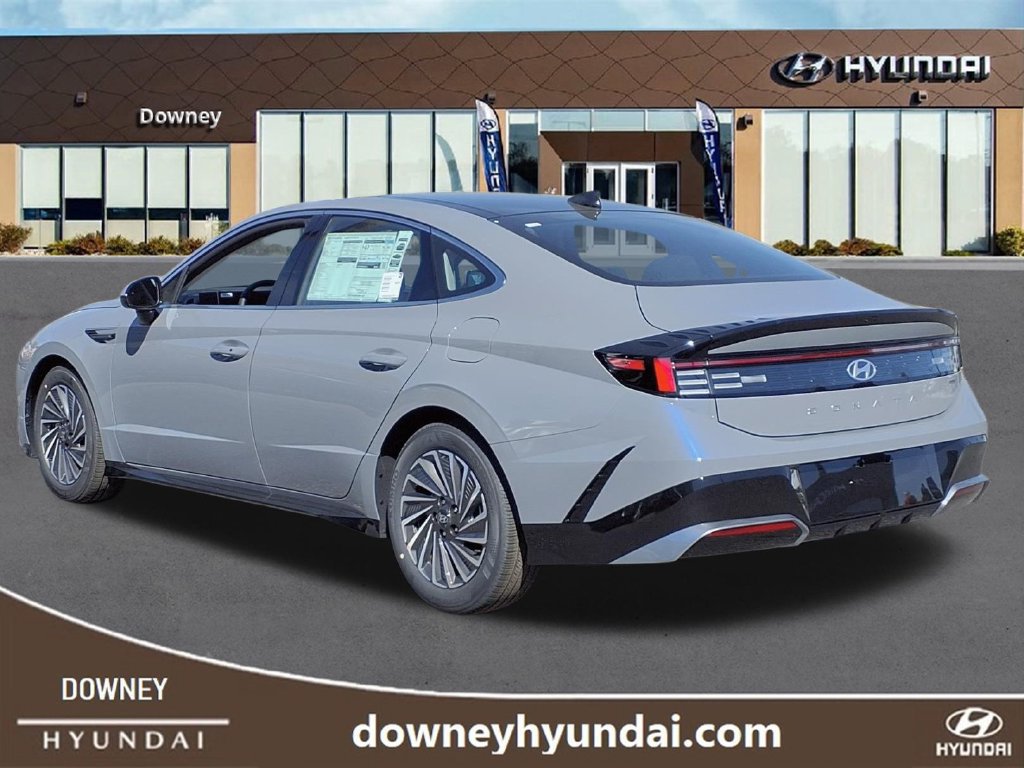 Used 2026 Hyundai Sonata SEL FWD image 5
