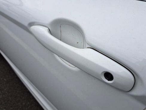 Used 2020 Toyota Camry SE image 10