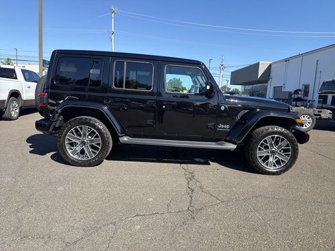 Used 2024 Jeep Wrangler High Altitude AWD/4WD image 6