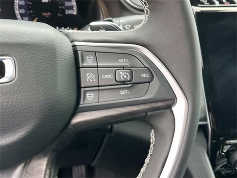 New 2025 Jeep Grand Cherokee Limited image 26