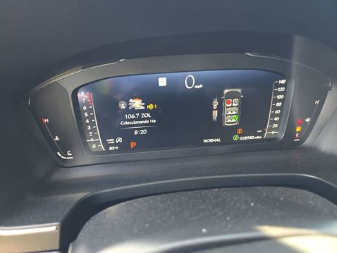 Used 2023 Honda Pilot Elite image 13