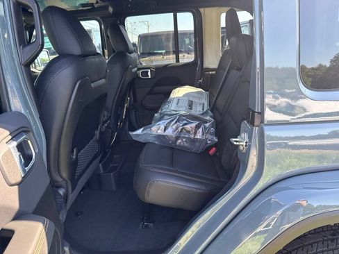 New 2026 Jeep Wrangler Unlimited Sahara AWD/4WD image 19
