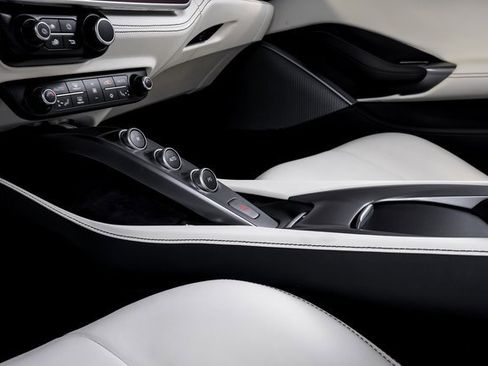 Certified 2019 Ferrari Portofino image 33