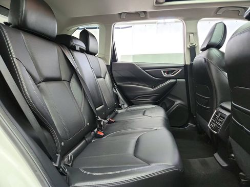 Used 2019 Subaru Forester Limited AWD/4WD image 32