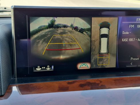 Used 2016 Lexus LX 570 4WD w/ Luxury Package image 20