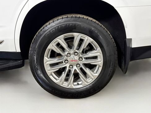 Used 2023 GMC Yukon SLT w/ SLT Premium Package image 31