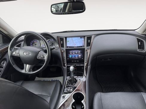 Used 2015 INFINITI Q50 Premium w/ Technology Package AWD/4WD image 10