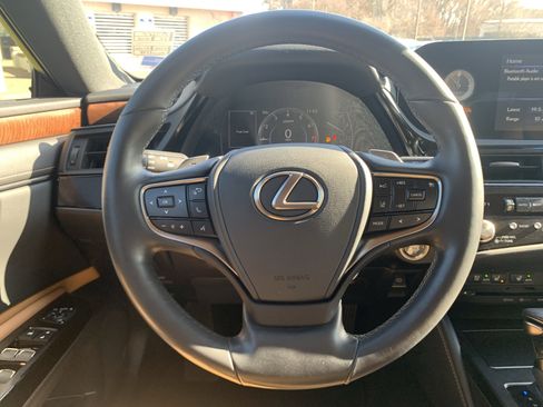 Used 2022 Lexus ES 350 w/ Premium Package image 18