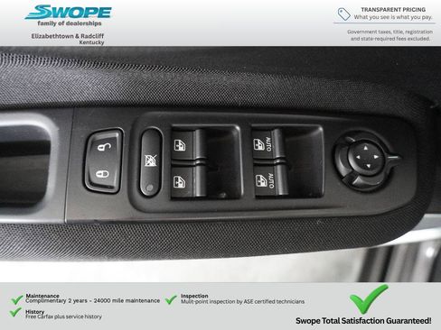 Used 2020 Jeep Renegade Latitude w/ Cold Weather Group AWD/4WD image 14