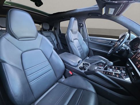 Used 2021 Porsche Cayenne GTS image 19