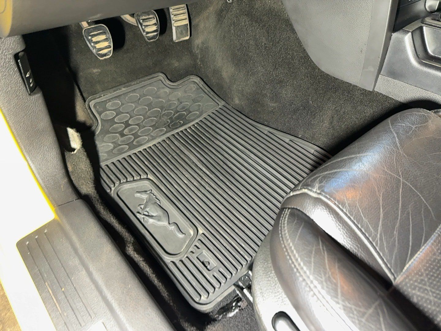 Used 2006 Ford Mustang GT Premium RWD image 16