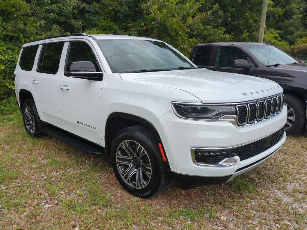 Used 2024 Jeep Wagoneer Series II w/ Flexible Seating Group RWD image 1